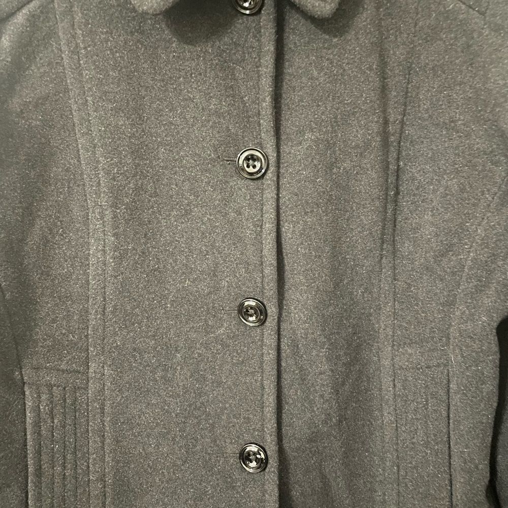 London Fog jacket - Picture 2 of 4